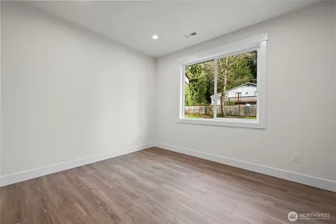 8717 33rd Street E Edgewood WA 98371