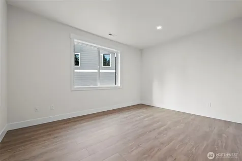 8717 33rd Street E Edgewood WA 98371