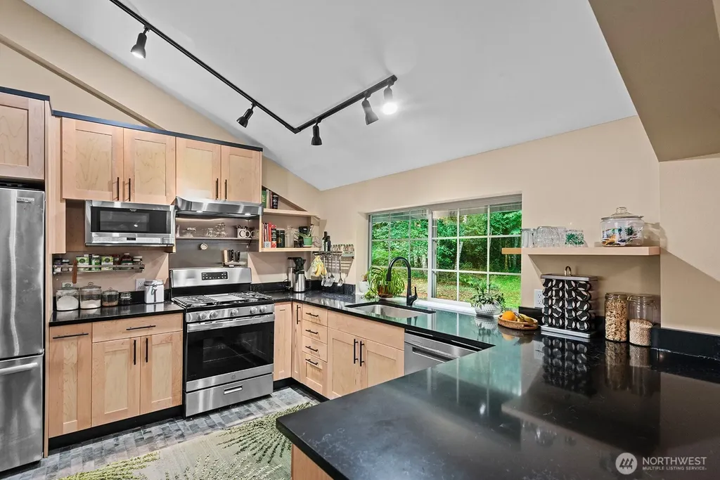 517 NW Old Orchard Way Poulsbo WA 98370