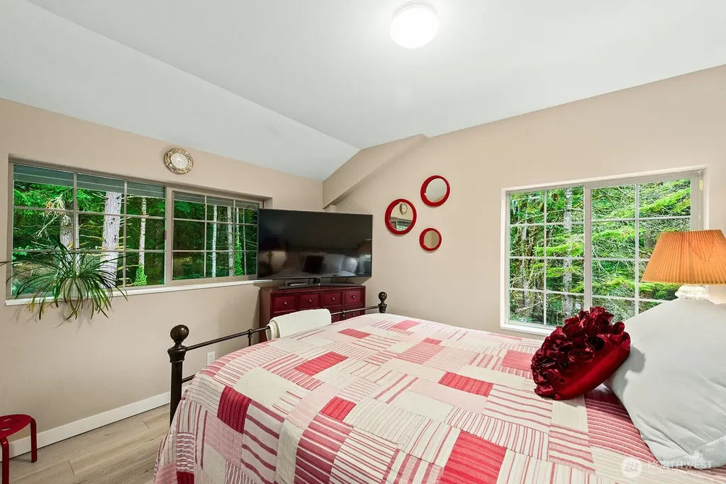 517 NW Old Orchard Way Poulsbo WA 98370