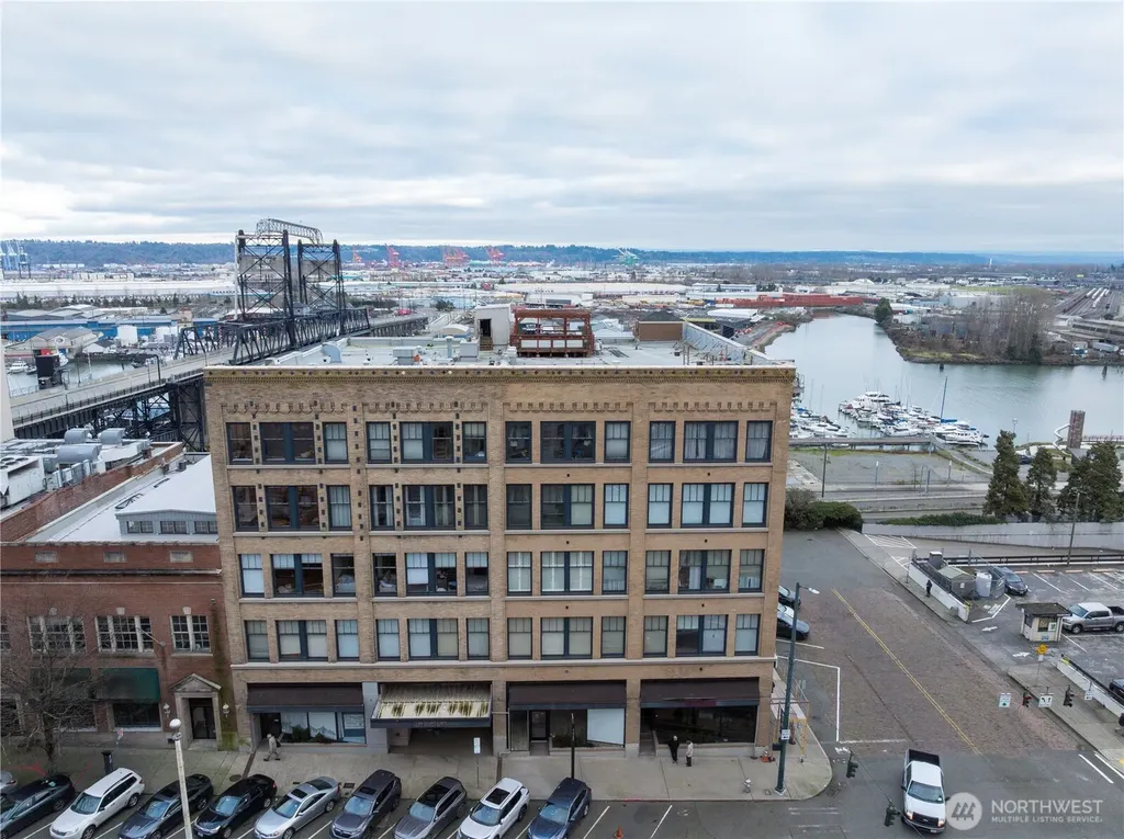1120 Cliff Avenue Tacoma WA 98402