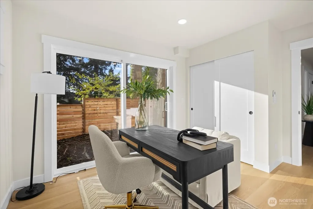 14308 Roslyn Place N Seattle WA 98133
