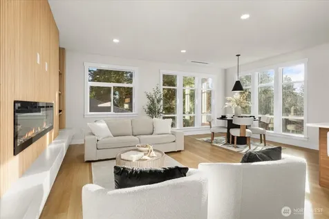 14308 Roslyn Place N Seattle WA 98133