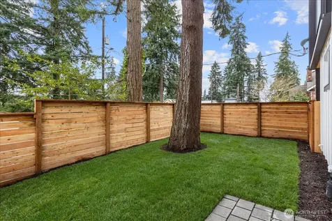 14308 Roslyn Place N Seattle WA 98133