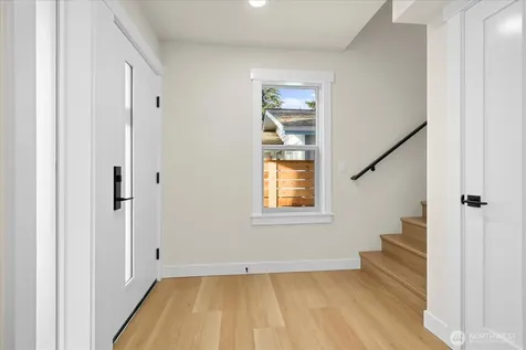 14308 Roslyn Place N Seattle WA 98133