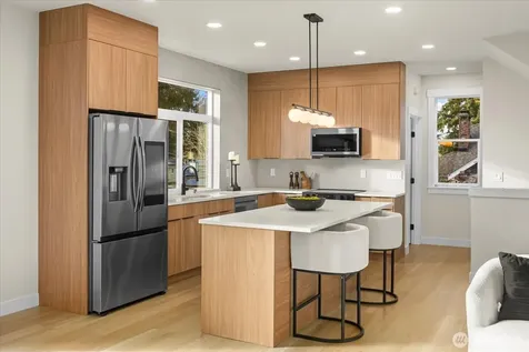 14308 Roslyn Place N Seattle WA 98133