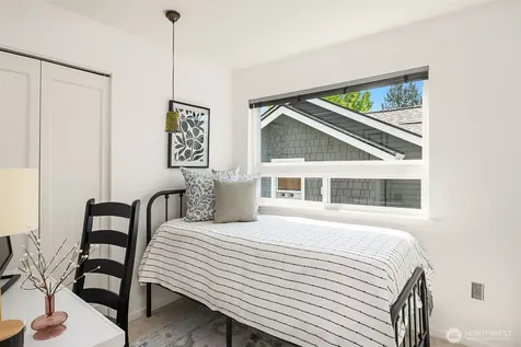 1929 42nd Avenue E Seattle WA 98112