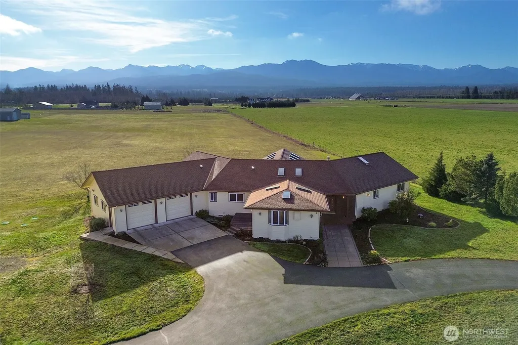 1132 Woodcock Road Sequim WA 98382