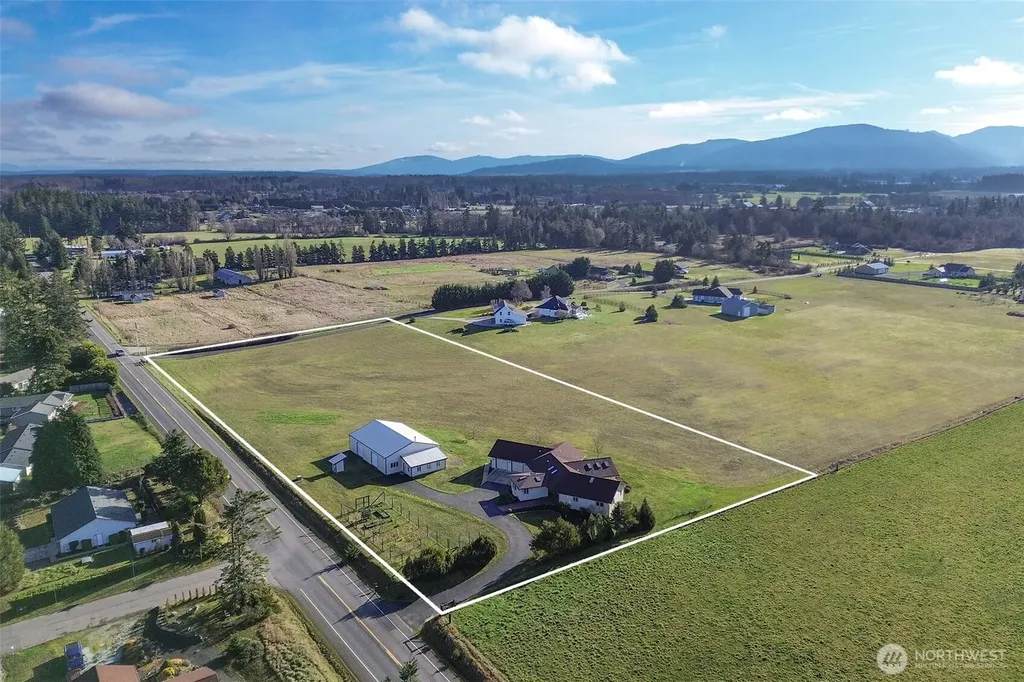 1132 Woodcock Road Sequim WA 98382