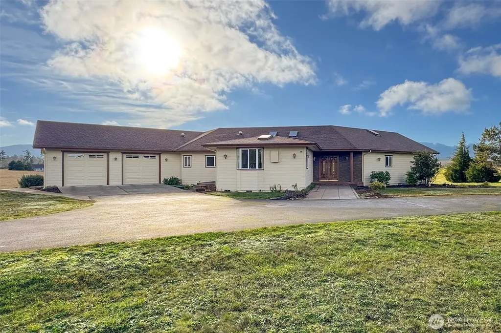 1132 Woodcock Road Sequim WA 98382