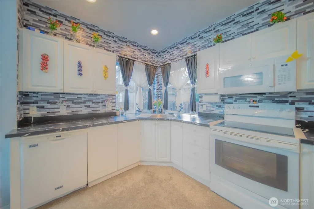 5615 S 233rd Street Kent WA 98032