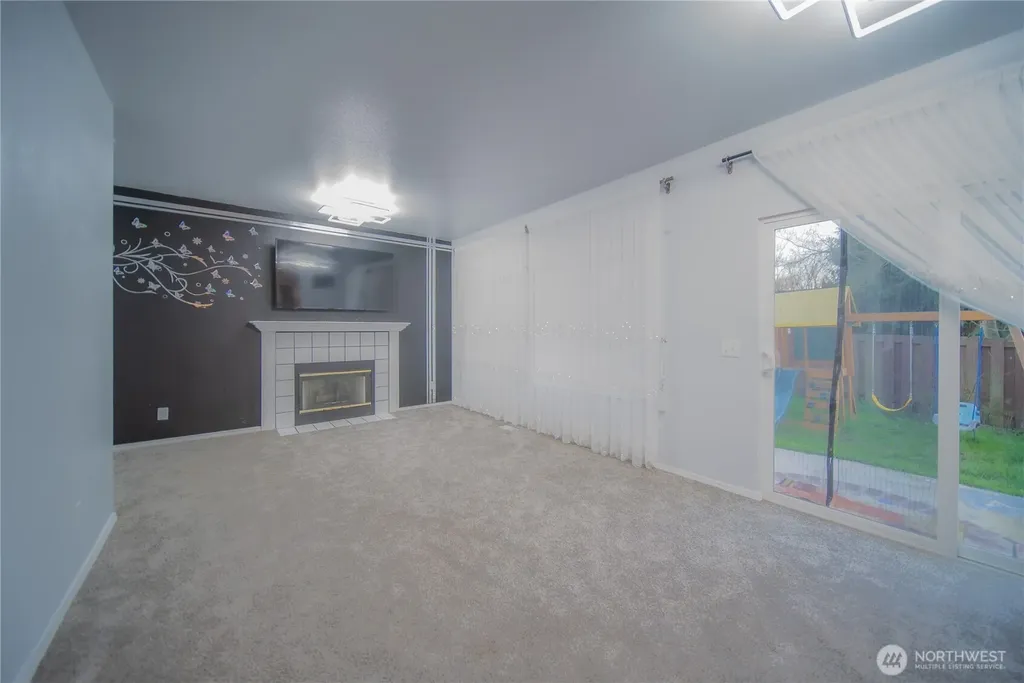 5615 S 233rd Street Kent WA 98032