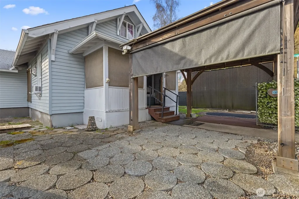 1213 Rhobina Street Centralia WA 98531