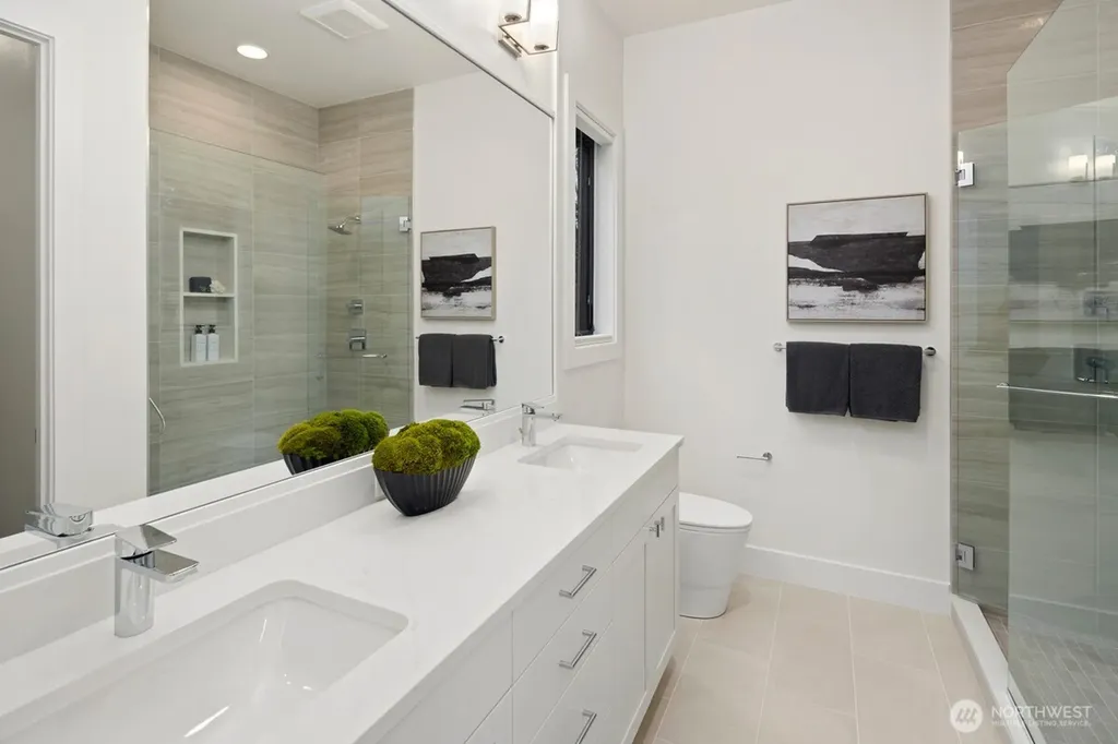 4216 83rd Avenue SE Mercer Island WA 98040