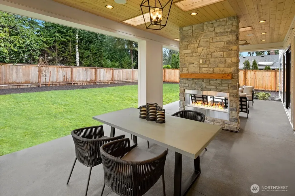 4216 83rd Avenue SE Mercer Island WA 98040