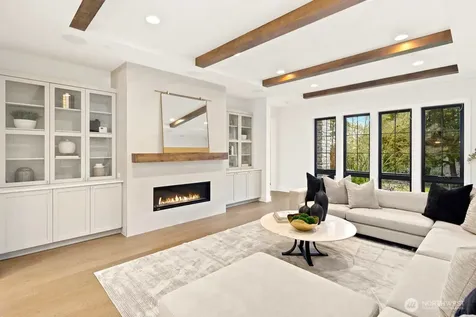 4216 83rd Avenue SE Mercer Island WA 98040