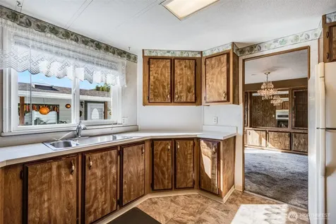 21807 107th Ave SE Kent WA 98031