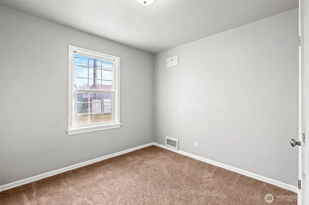 112 E Street NE Ephrata WA 98823