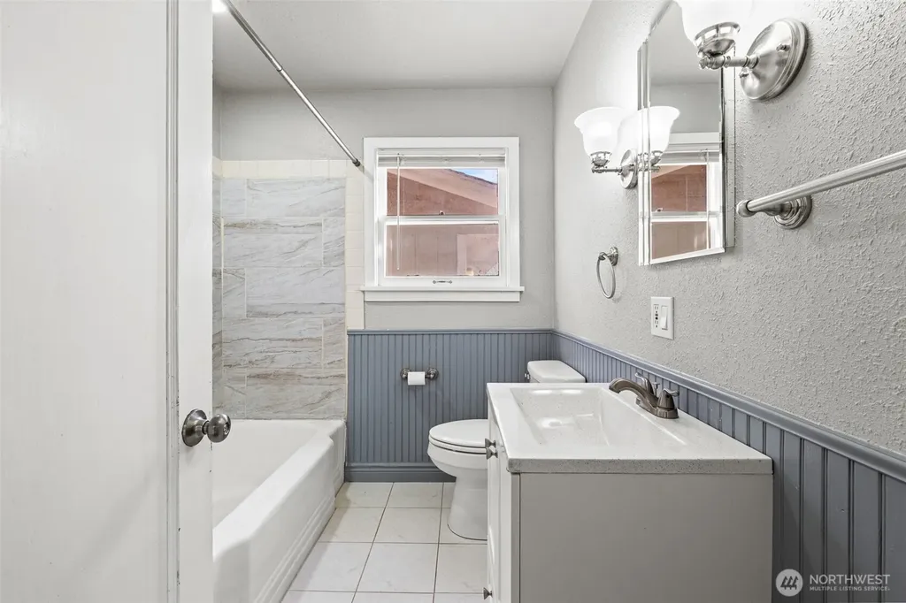 112 E Street NE Ephrata WA 98823