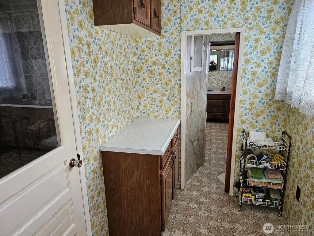 120 S Park Oakville WA 98568