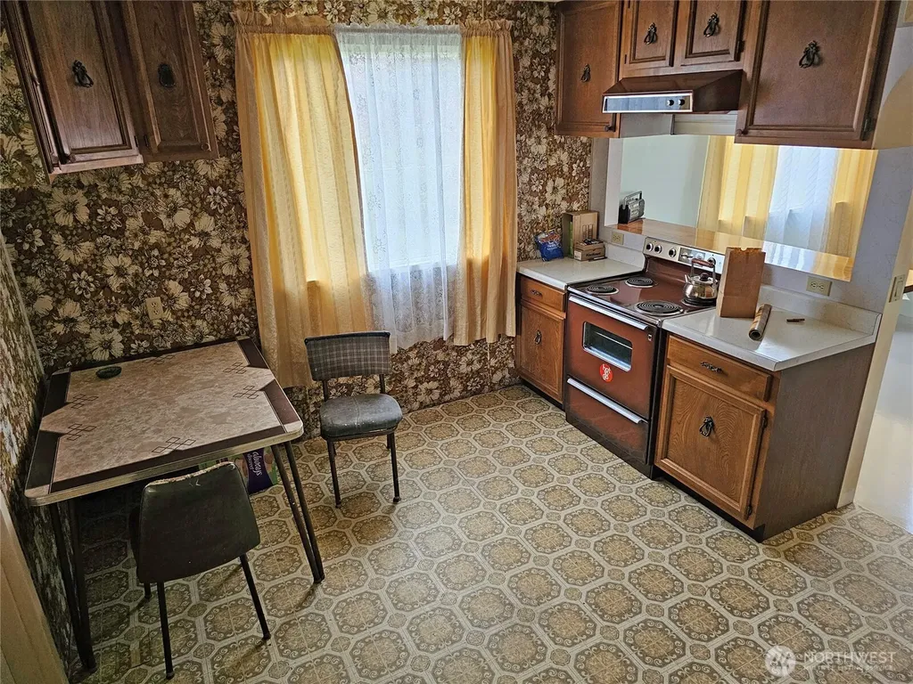 120 S Park Oakville WA 98568