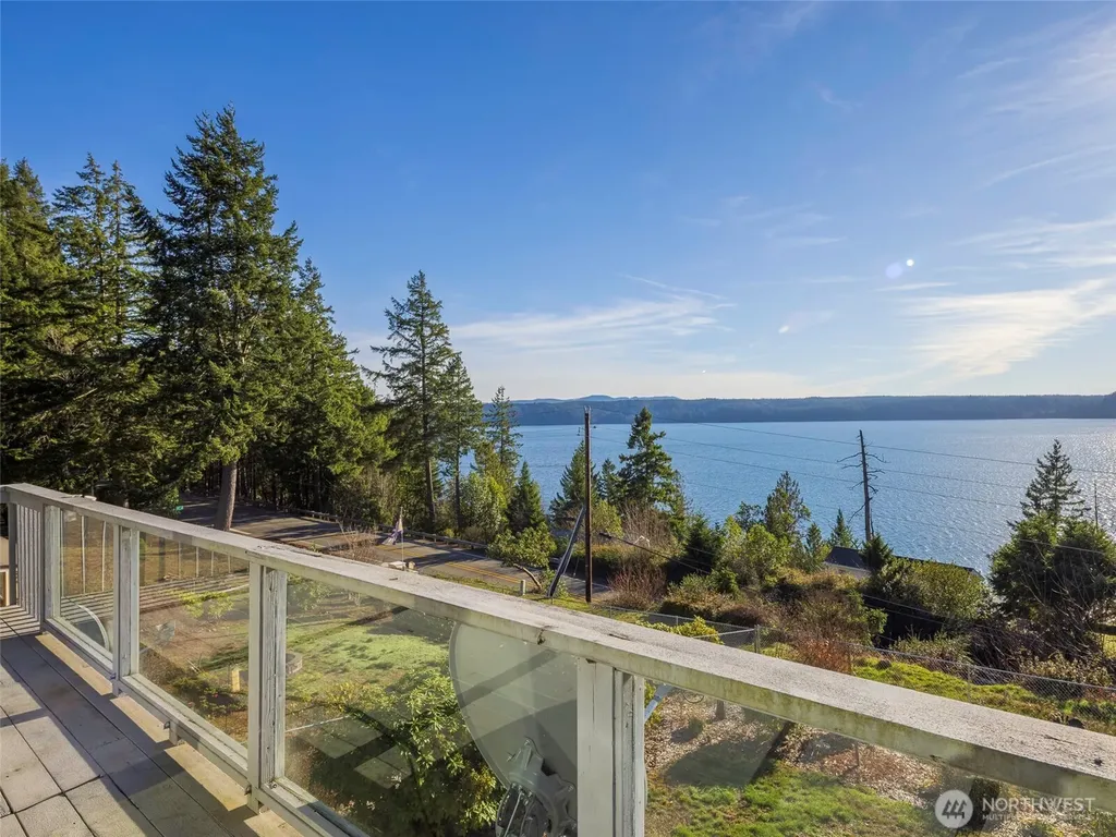 81 Seamount Drive Brinnon WA 98320
