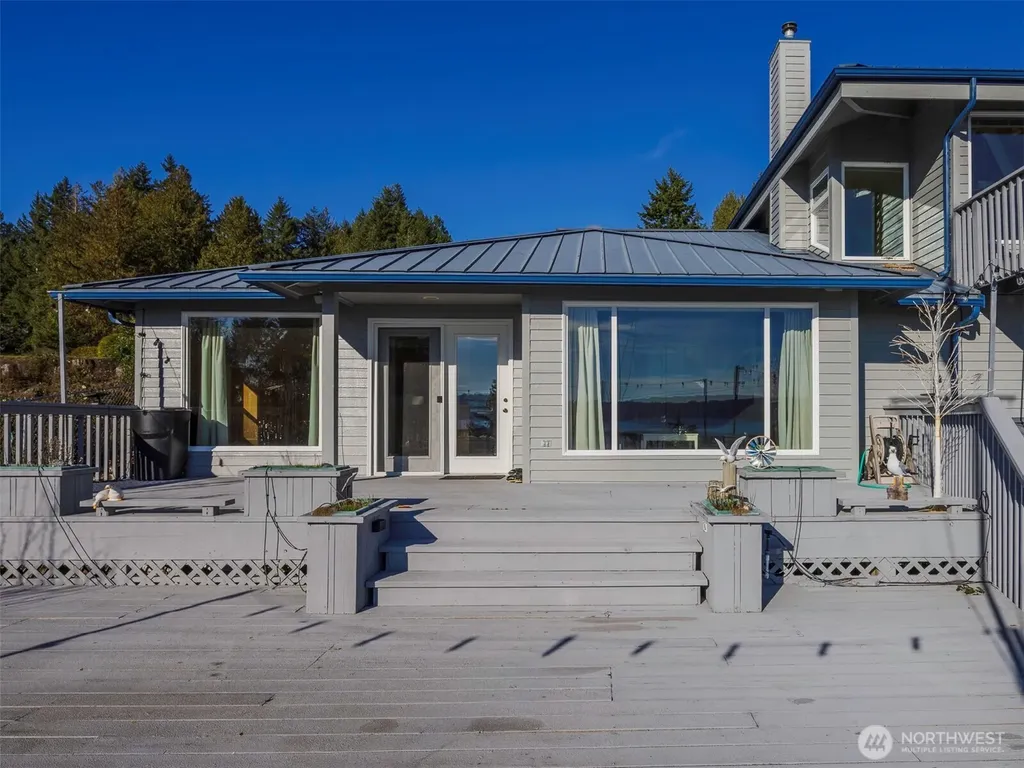 81 Seamount Drive Brinnon WA 98320