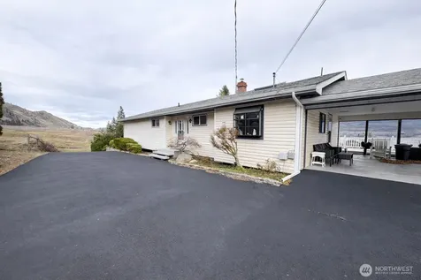 107 Westlake Road Oroville WA 98844
