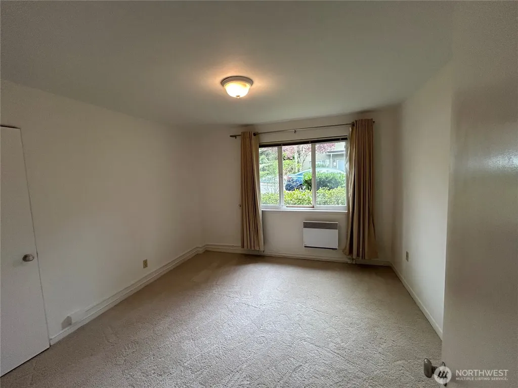 4717 Terrace Drive NE Seattle WA 98105