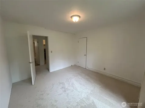 4717 Terrace Drive NE Seattle WA 98105