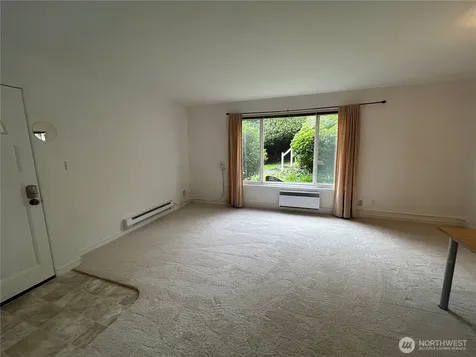 4717 Terrace Drive NE Seattle WA 98105