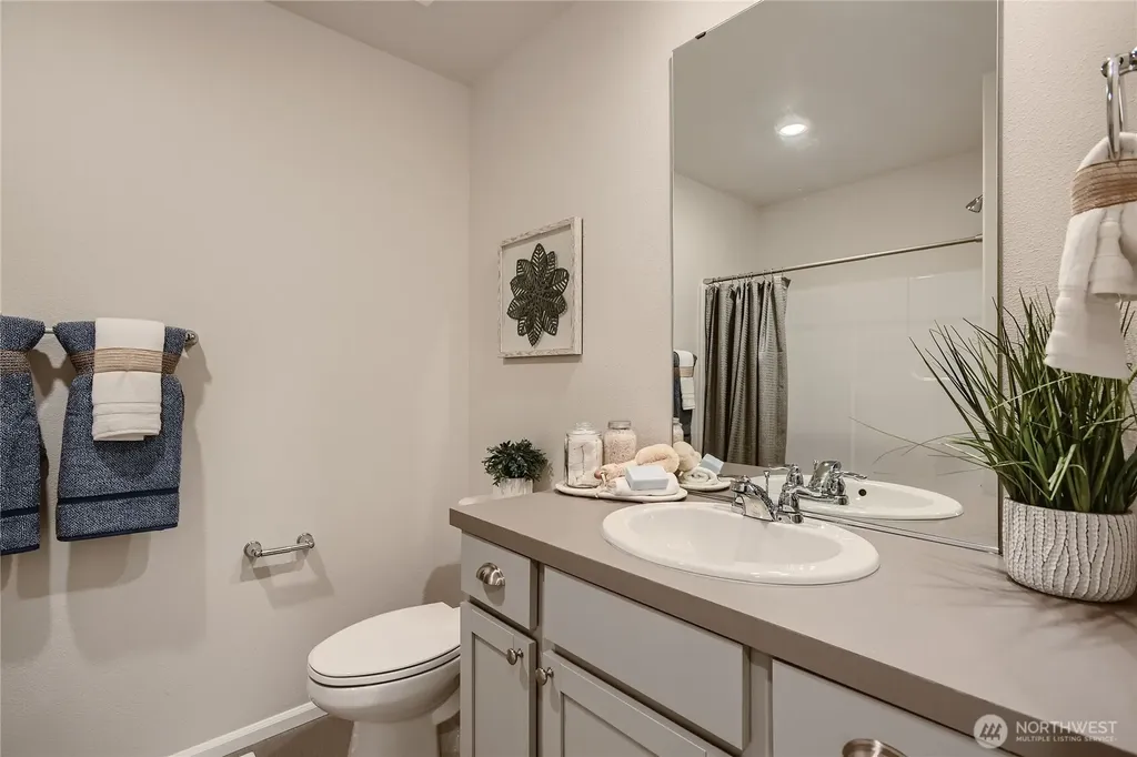 19925 137th Avenue E Graham WA 98338