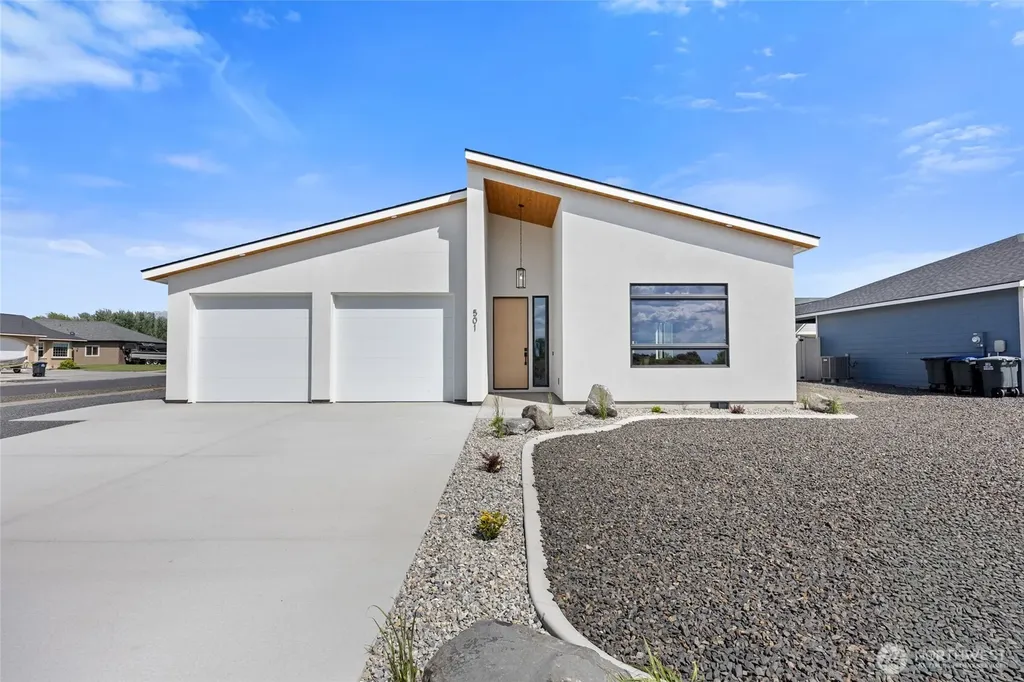 501 S Sand Dune Road Moses Lake WA 98837