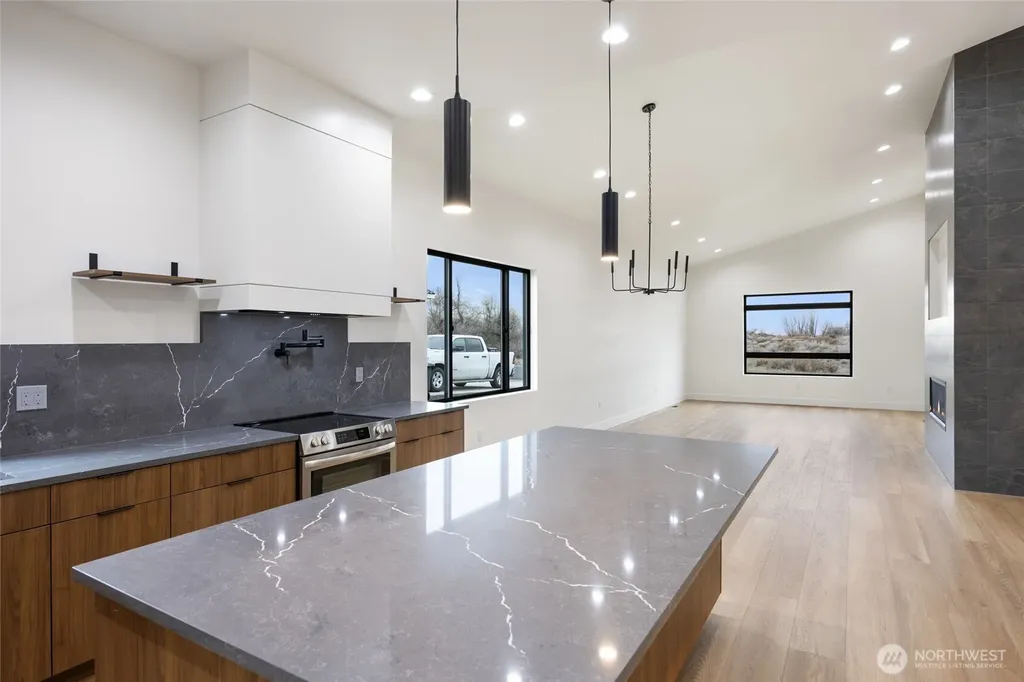 501 S Sand Dune Road Moses Lake WA 98837