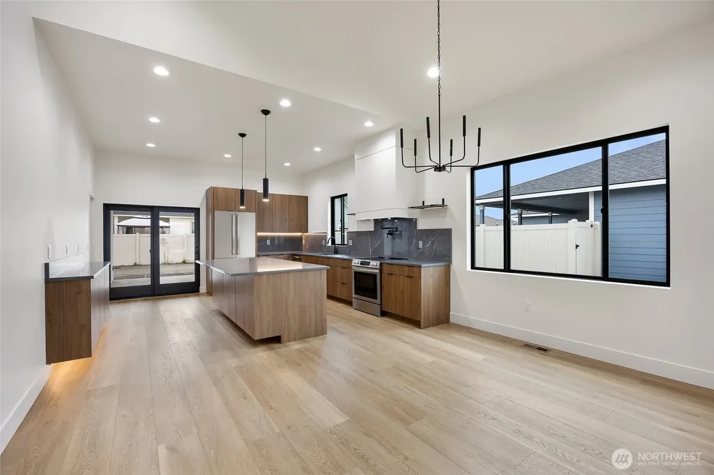 501 S Sand Dune Road Moses Lake WA 98837