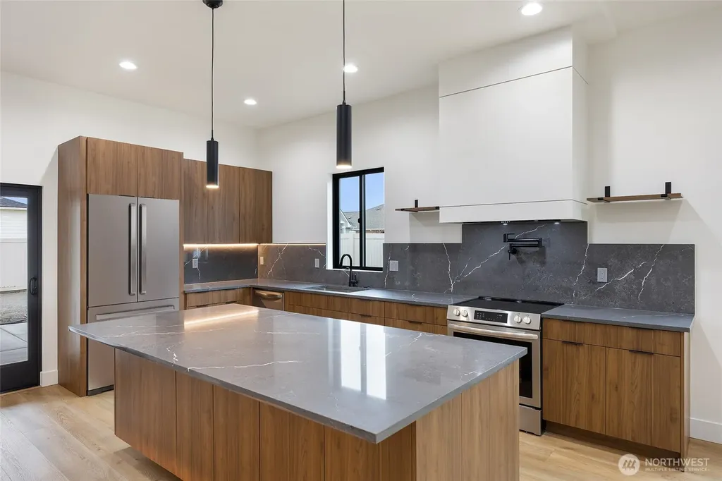 501 S Sand Dune Road Moses Lake WA 98837