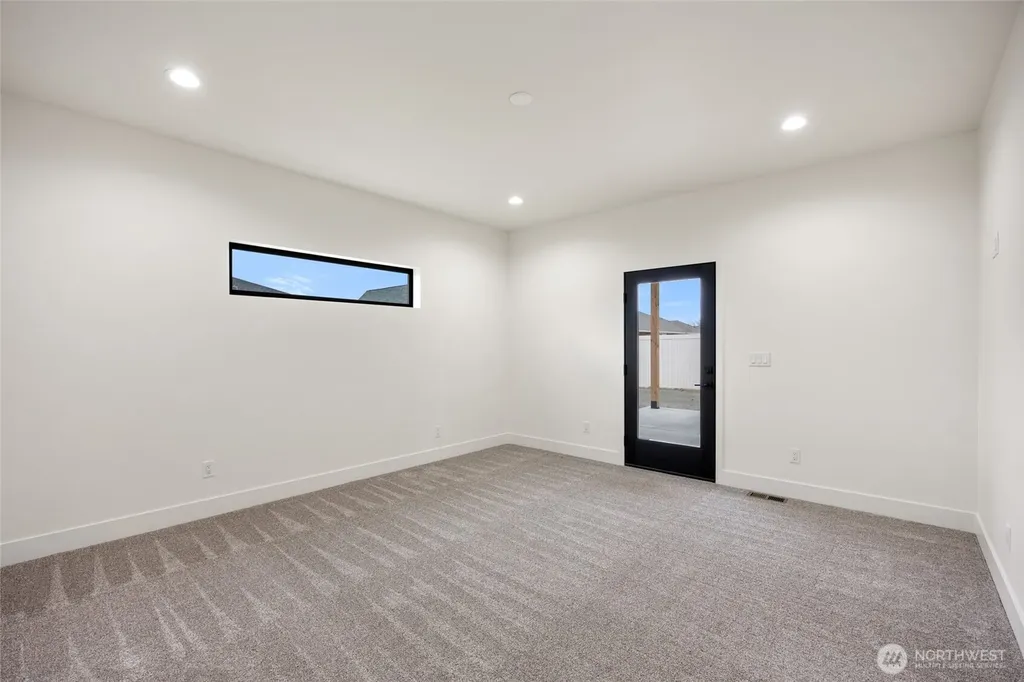 501 S Sand Dune Road Moses Lake WA 98837