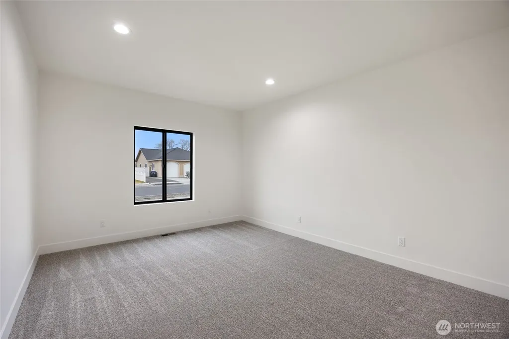 501 S Sand Dune Road Moses Lake WA 98837