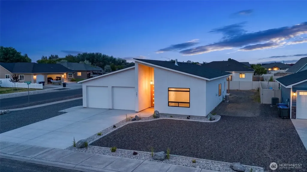 501 S Sand Dune Road Moses Lake WA 98837