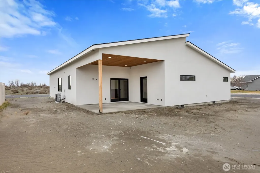 501 S Sand Dune Road Moses Lake WA 98837