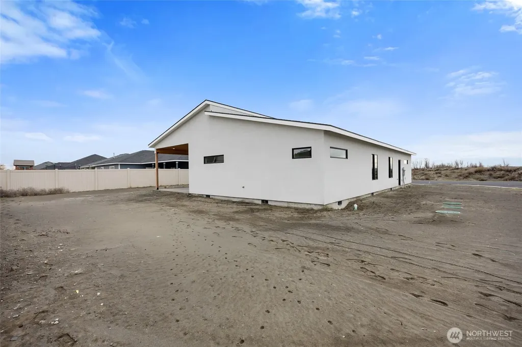501 S Sand Dune Road Moses Lake WA 98837