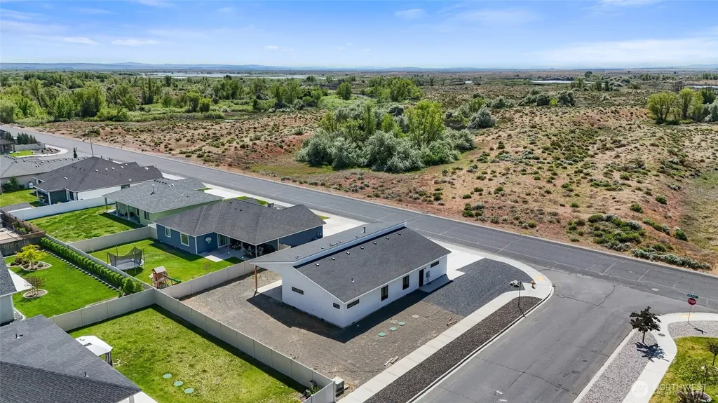 501 S Sand Dune Road Moses Lake WA 98837