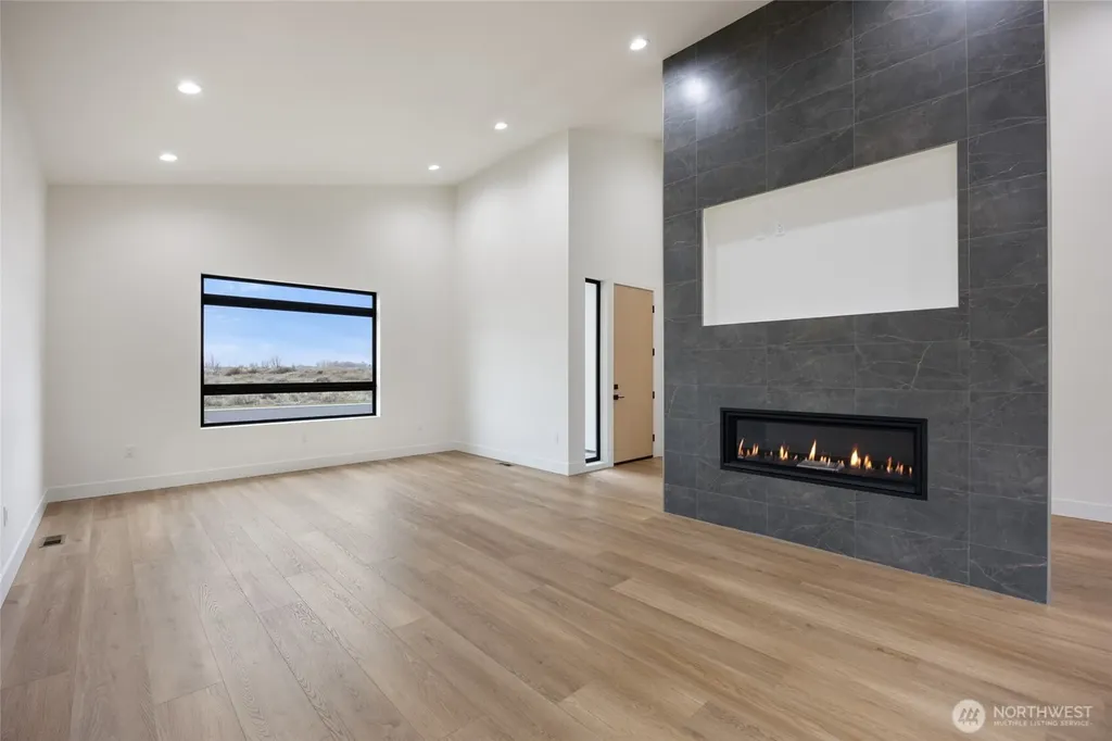 501 S Sand Dune Road Moses Lake WA 98837