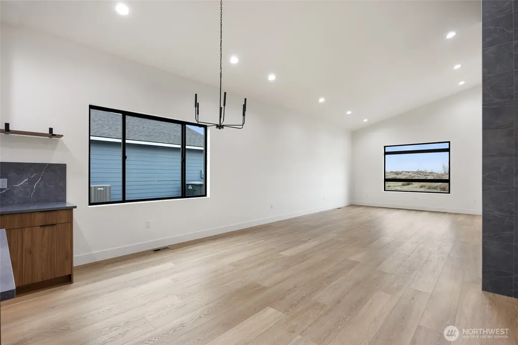 501 S Sand Dune Road Moses Lake WA 98837