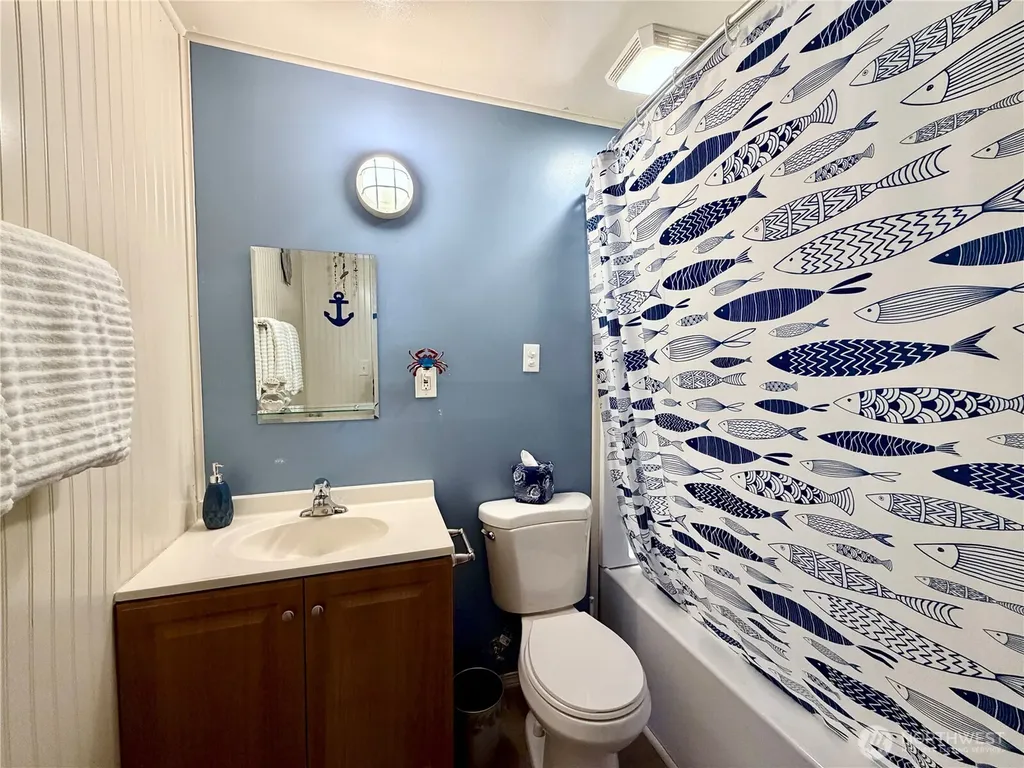 757 Ocean Court NW Ocean Shores WA 98569