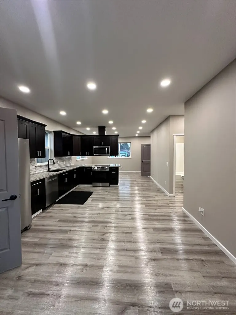 426 E Curtis Aberdeen WA 98520