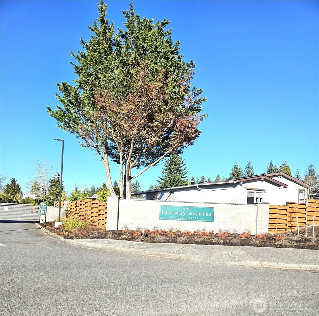 1427 100th Street Everett WA 98204