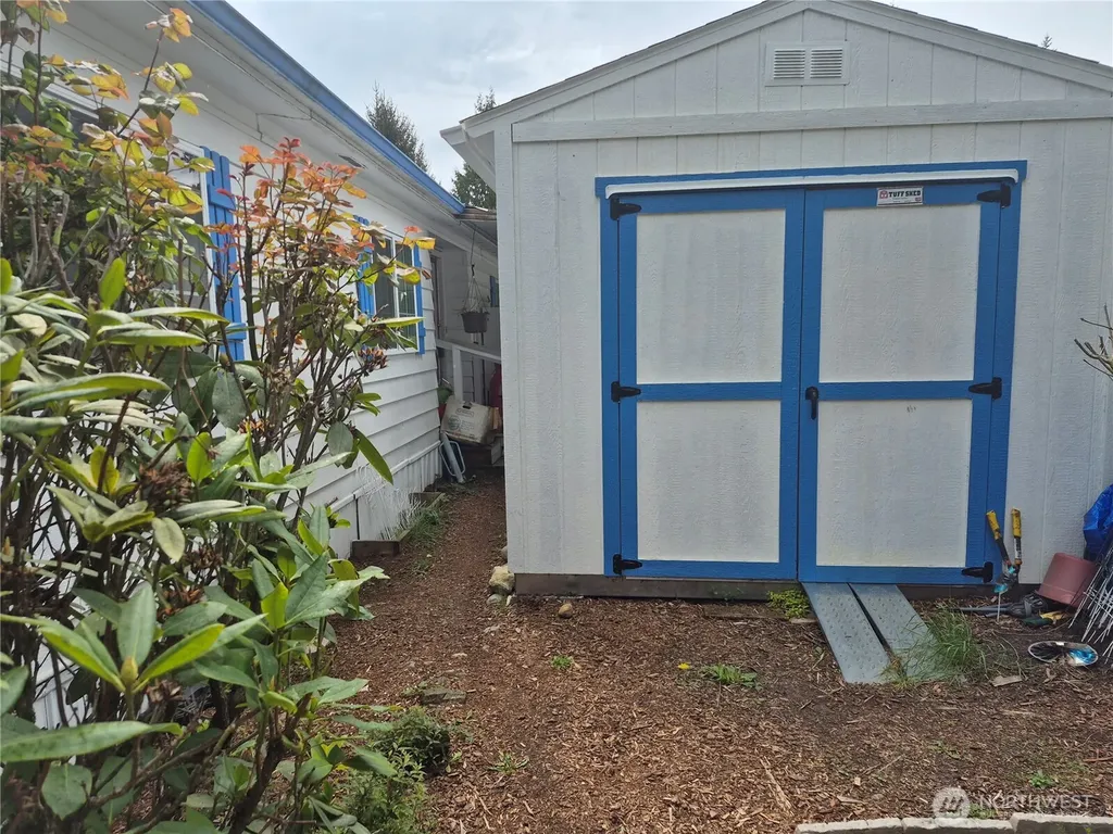 16300 State Highway 305 NE Poulsbo WA 98370