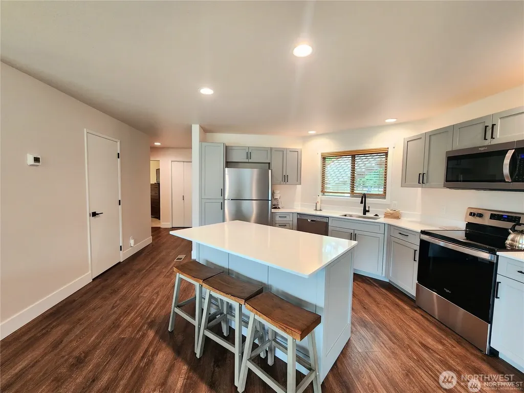 1 Lodge 614-j Manson WA 98831