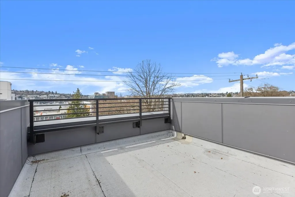 2374 Franklin Avenue E Seattle WA 98102